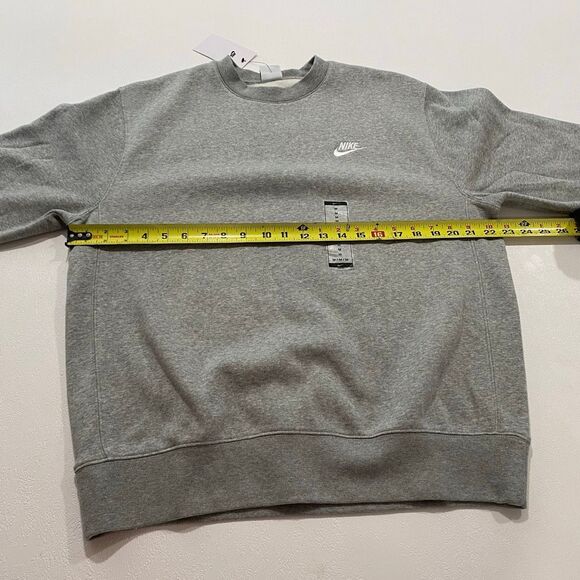 Nike Crewneck Sweatshirt Men’s Medium Gray Fleece Pullover NWT Swoosh Logo - Picture 4 of 8